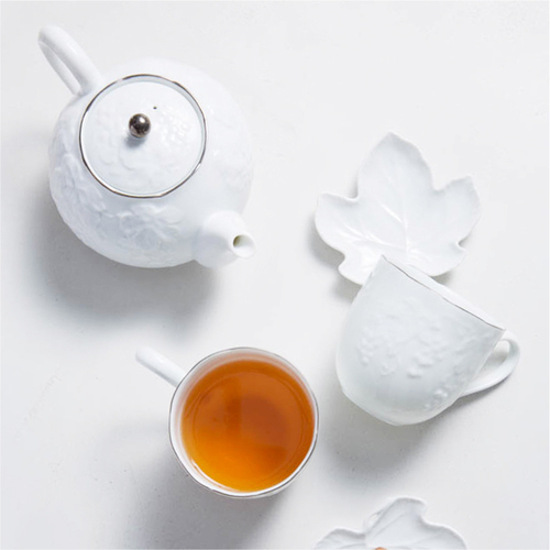 日本AITO桂由美美浓烧葡萄刻花纯白茶壶马克杯餐碟5件套